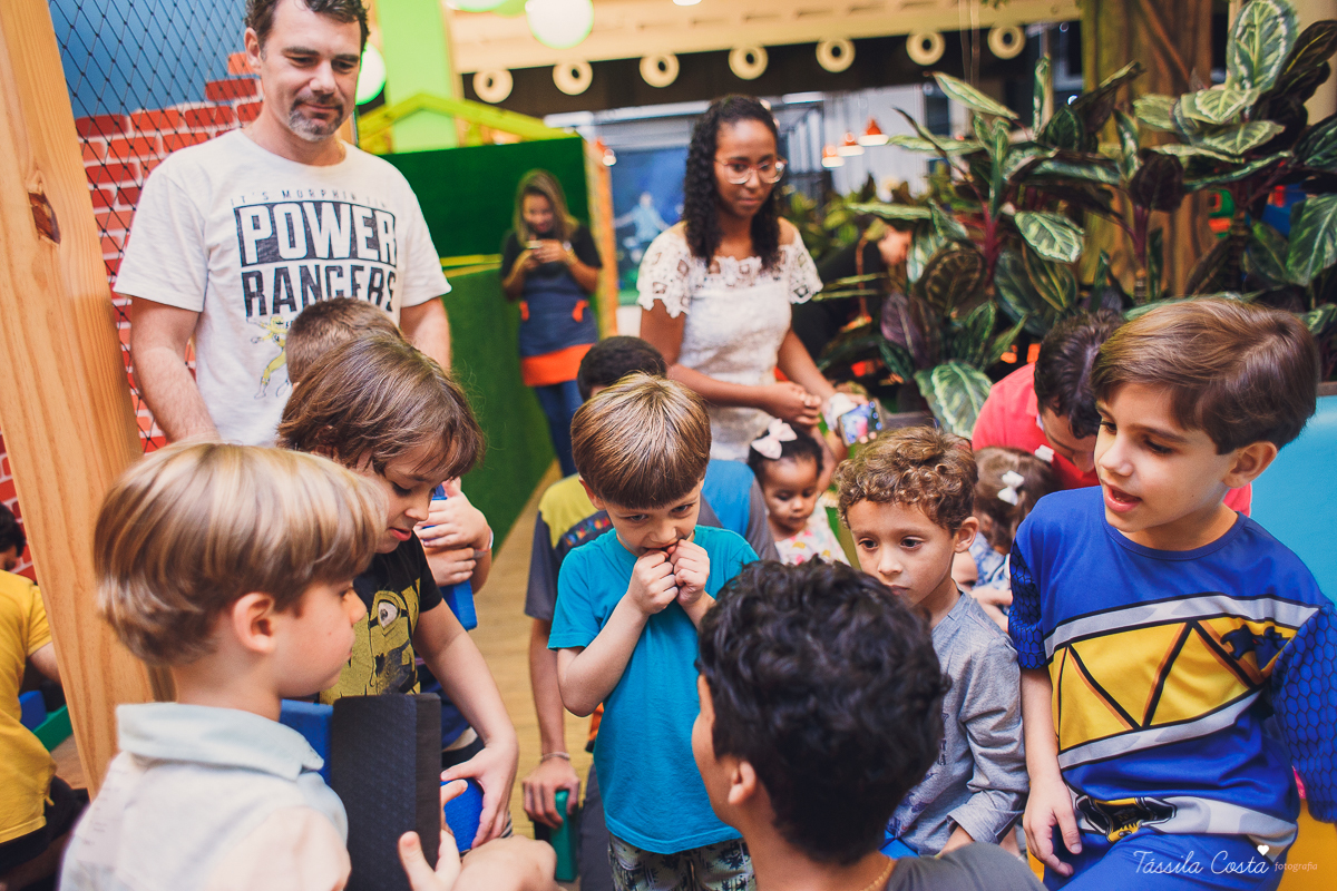 fotos iradas no shopping Mestre Álvaro, crianças amam festa na cidade animason, shopping mestre álvaro, festa mais econômica, para poucos convidados, muitos convidados na cidade animason shopping mestre álvaro, joão vitor 6 anos, festa de menino, fotos