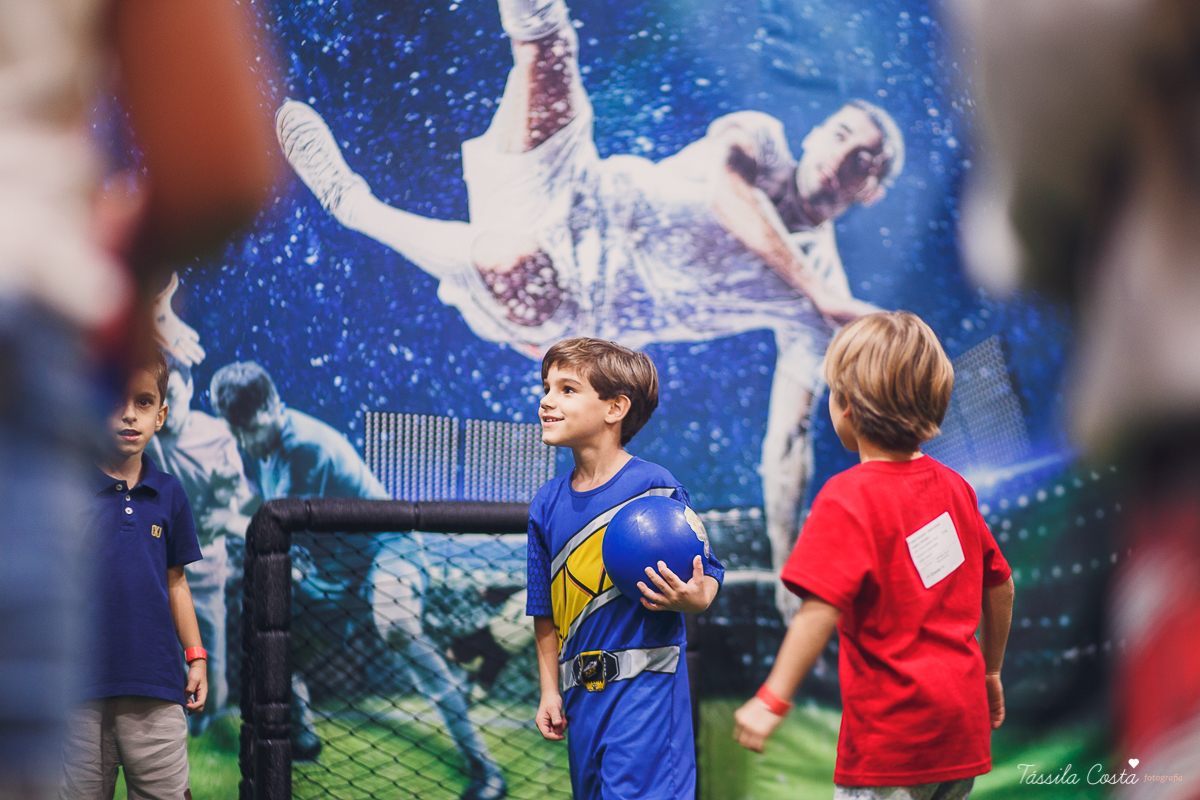 fotos iradas no shopping Mestre Álvaro, crianças amam festa na cidade animason, shopping mestre álvaro, festa mais econômica, para poucos convidados, muitos convidados na cidade animason shopping mestre álvaro, joão vitor 6 anos, festa de menino, fotos