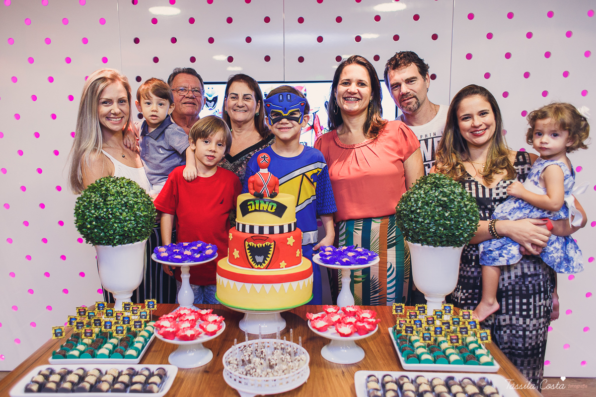 fotos iradas no shopping Mestre Álvaro, crianças amam festa na cidade animason, shopping mestre álvaro, festa mais econômica, para poucos convidados, muitos convidados na cidade animason shopping mestre álvaro, joão vitor 6 anos, festa de menino, fotos