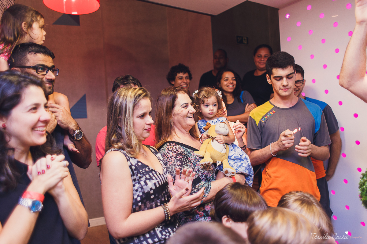 fotos iradas no shopping Mestre Álvaro, crianças amam festa na cidade animason, shopping mestre álvaro, festa mais econômica, para poucos convidados, muitos convidados na cidade animason shopping mestre álvaro, joão vitor 6 anos, festa de menino, fotos