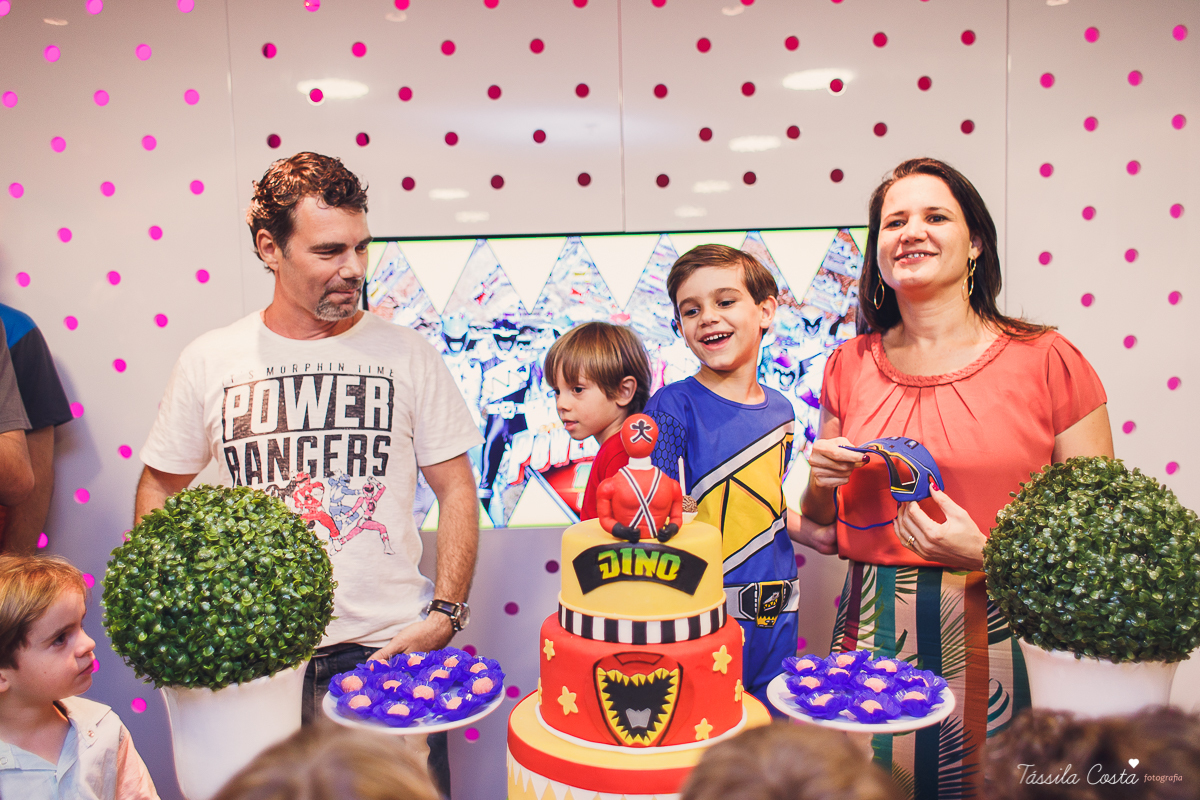 fotos iradas no shopping Mestre Álvaro, crianças amam festa na cidade animason, shopping mestre álvaro, festa mais econômica, para poucos convidados, muitos convidados na cidade animason shopping mestre álvaro, joão vitor 6 anos, festa de menino, fotos