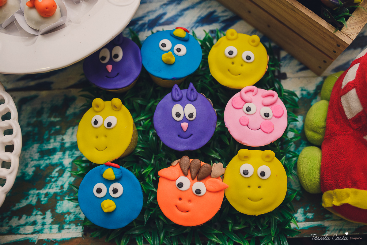 festa linda, festa intimista, festa no condimínio, festa de menino, praia da costa, festa na praia da costa, decoração linda, festa linda, tássila costa, tássila foto, fotos lindas, festas pequenas, backyardigans, festa 
