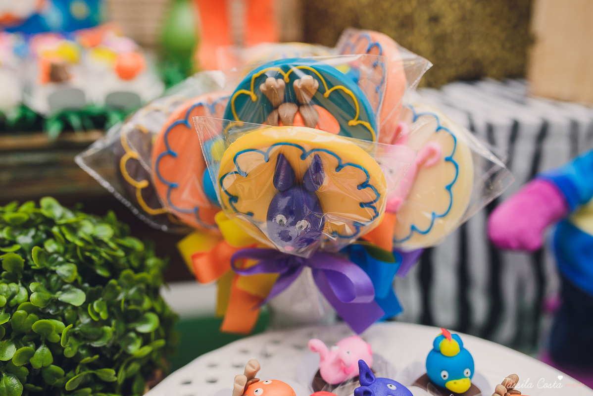 festa linda, festa intimista, festa no condimínio, festa de menino, praia da costa, festa na praia da costa, decoração linda, festa linda, tássila costa, tássila foto, fotos lindas, festas pequenas, backyardigans, festa 