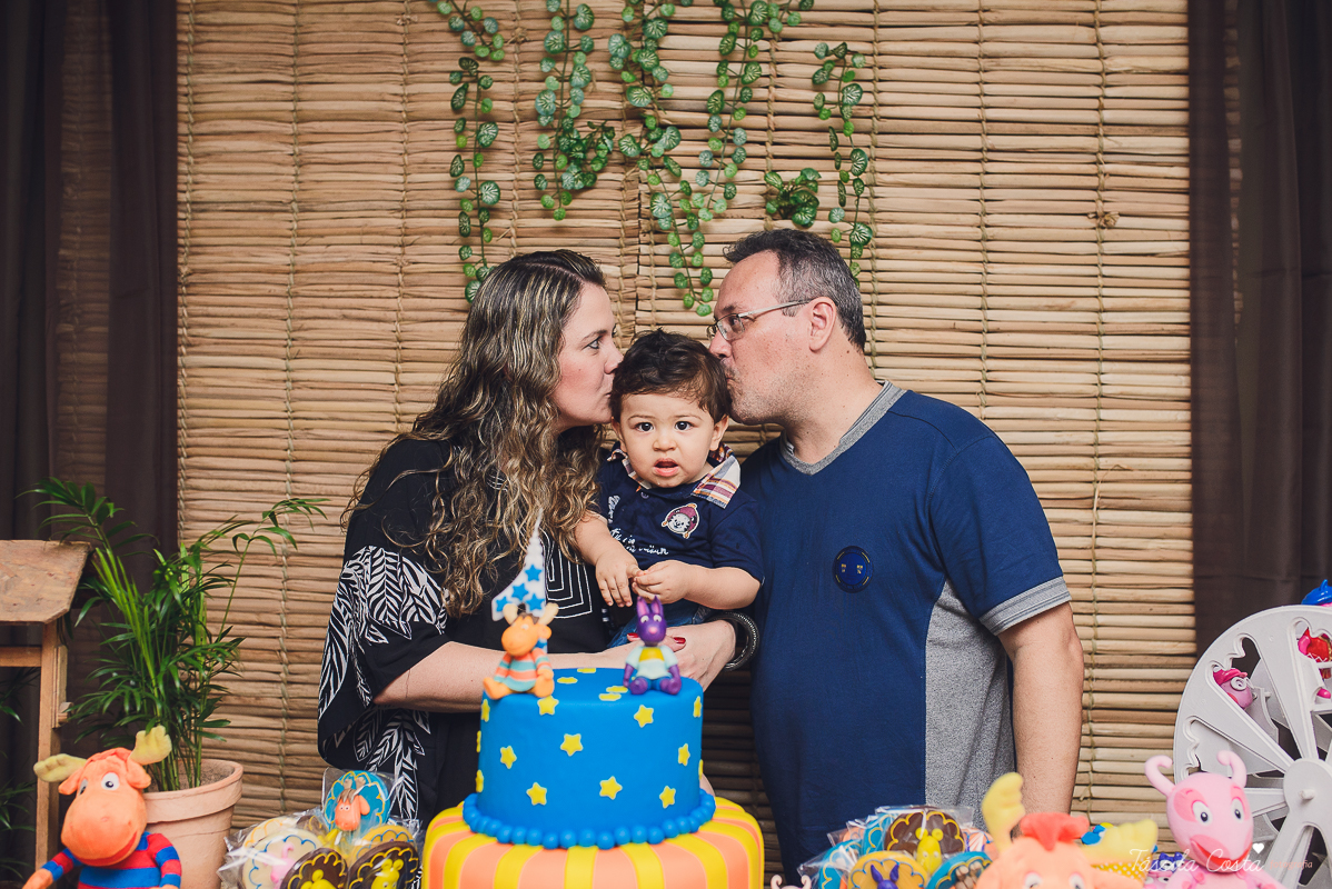 festa linda, festa intimista, festa no condimínio, festa de menino, praia da costa, festa na praia da costa, decoração linda, festa linda, tássila costa, tássila foto, fotos lindas, festas pequenas, backyardigans, festa 