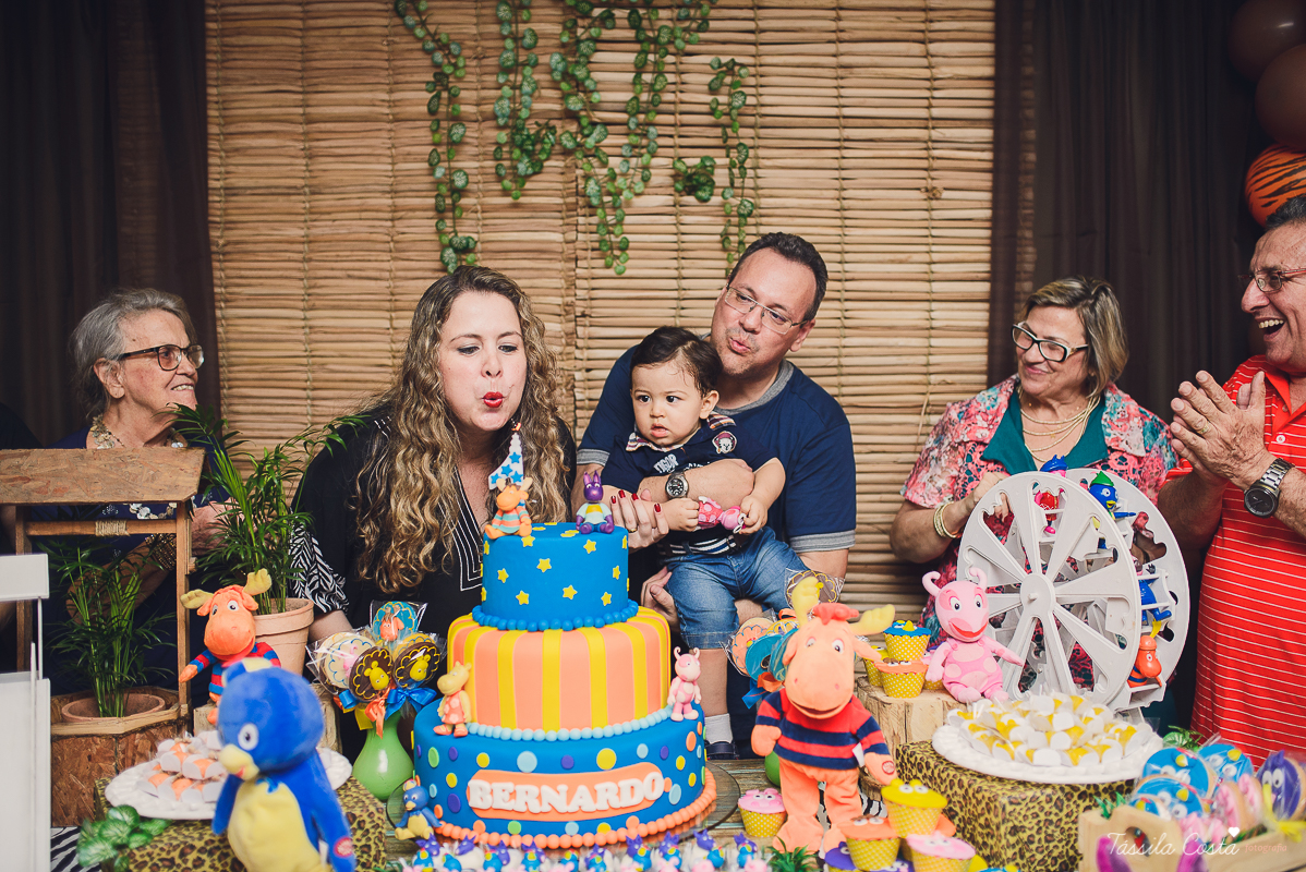 festa linda, festa intimista, festa no condimínio, festa de menino, praia da costa, festa na praia da costa, decoração linda, festa linda, tássila costa, tássila foto, fotos lindas, festas pequenas, backyardigans, festa 