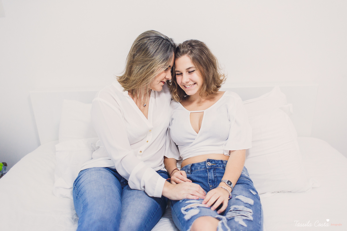 registros fotográficos feitos em casa, fotografia de família, lifestyle, tássila costa fotografia, mãe de 3, família grande e feliz, vitória es