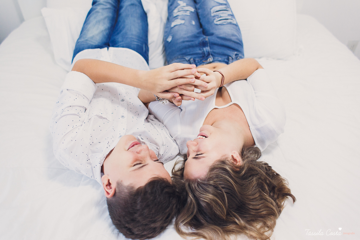 registros fotográficos feitos em casa, fotografia de família, lifestyle, tássila costa fotografia, mãe de 3, família grande e feliz, vitória es