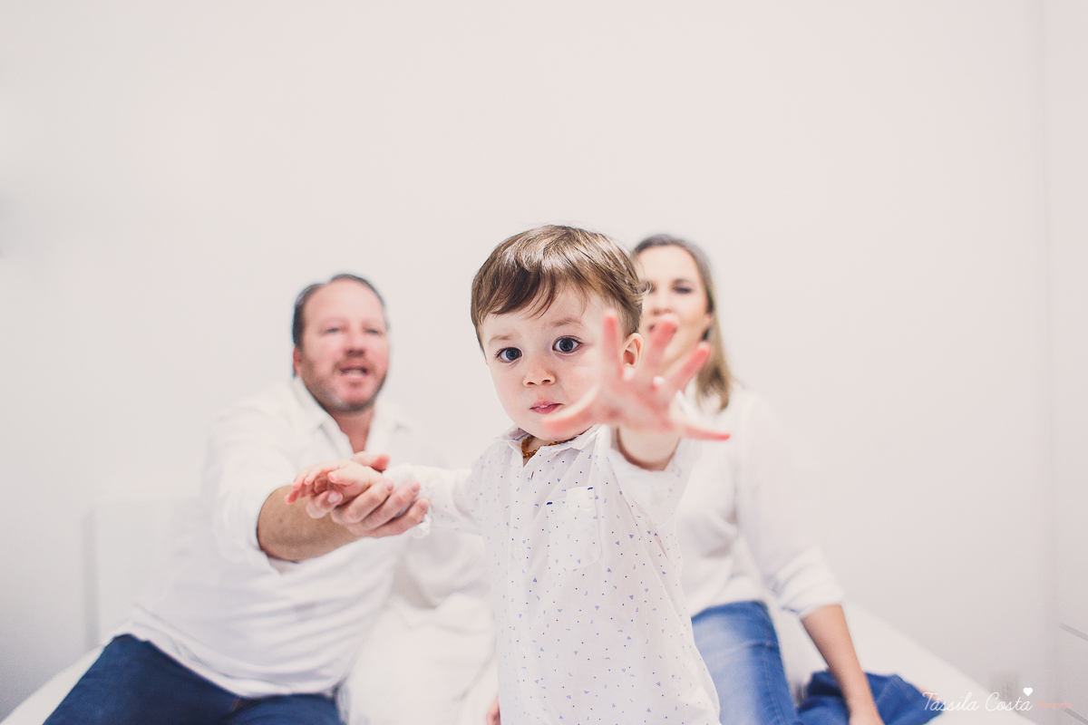 registros fotográficos feitos em casa, fotografia de família, lifestyle, tássila costa fotografia, mãe de 3, família grande e feliz, vitória es