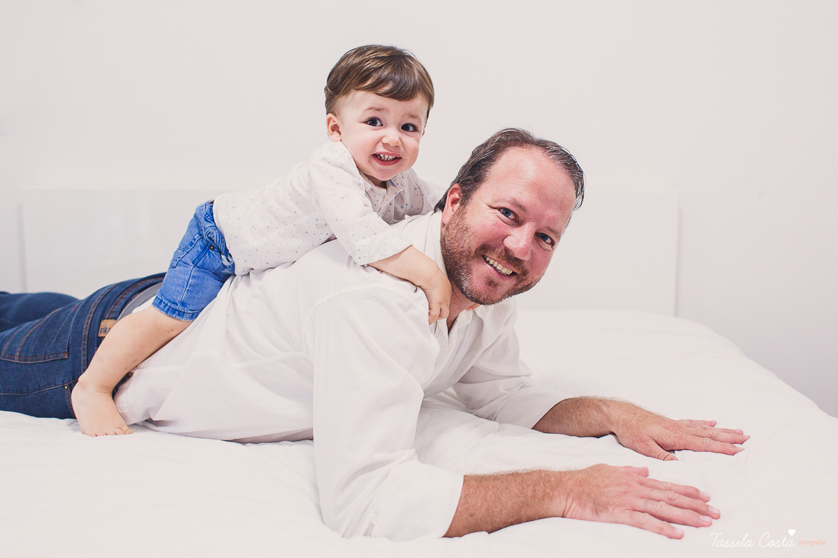 registros fotográficos feitos em casa, fotografia de família, lifestyle, tássila costa fotografia, mãe de 3, família grande e feliz, vitória es