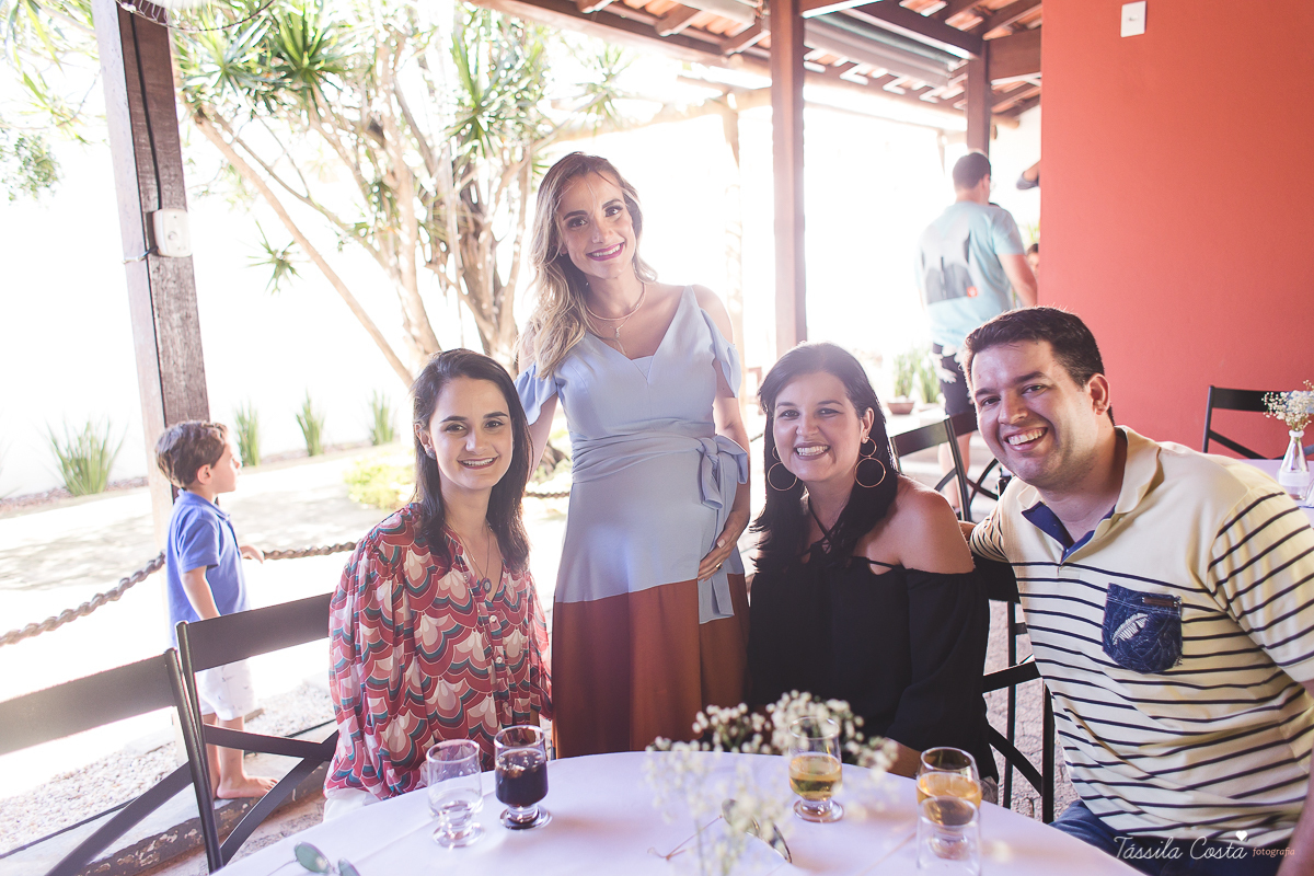 chá de bebê do Pedro, festa para chá de bebê, mundo azul, Praia de Itaparica, Casarão Verde, decoração linda para chá de bebê, fotografia no chá de bebê, fotografia de família em vila velha, es