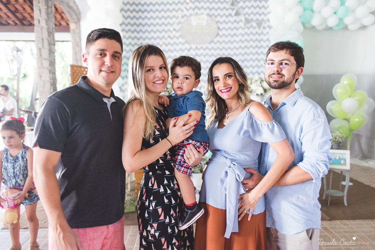 chá de bebê do Pedro, festa para chá de bebê, mundo azul, Praia de Itaparica, Casarão Verde, decoração linda para chá de bebê, fotografia no chá de bebê, fotografia de família em vila velha, es