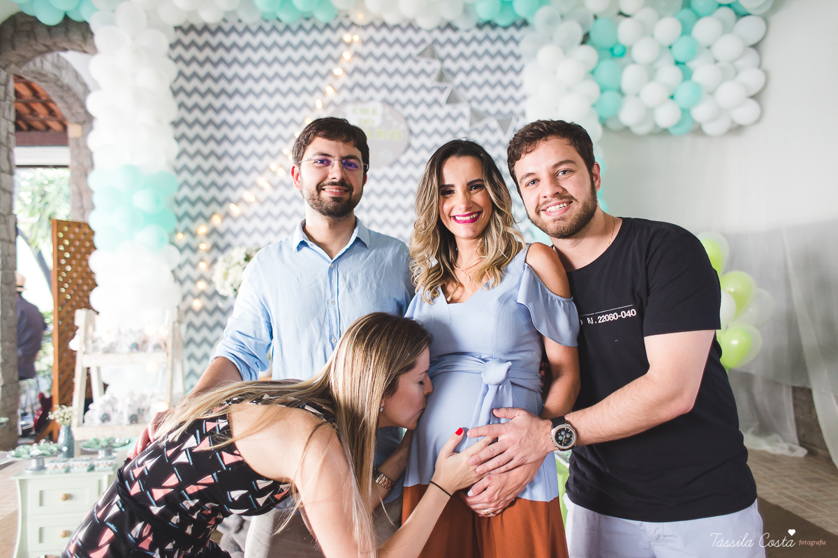 chá de bebê do Pedro, festa para chá de bebê, mundo azul, Praia de Itaparica, Casarão Verde, decoração linda para chá de bebê, fotografia no chá de bebê, fotografia de família em vila velha, es