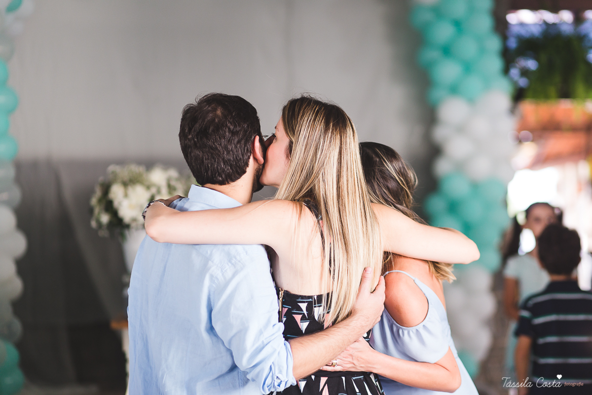 chá de bebê do Pedro, festa para chá de bebê, mundo azul, Praia de Itaparica, Casarão Verde, decoração linda para chá de bebê, fotografia no chá de bebê, fotografia de família em vila velha, es