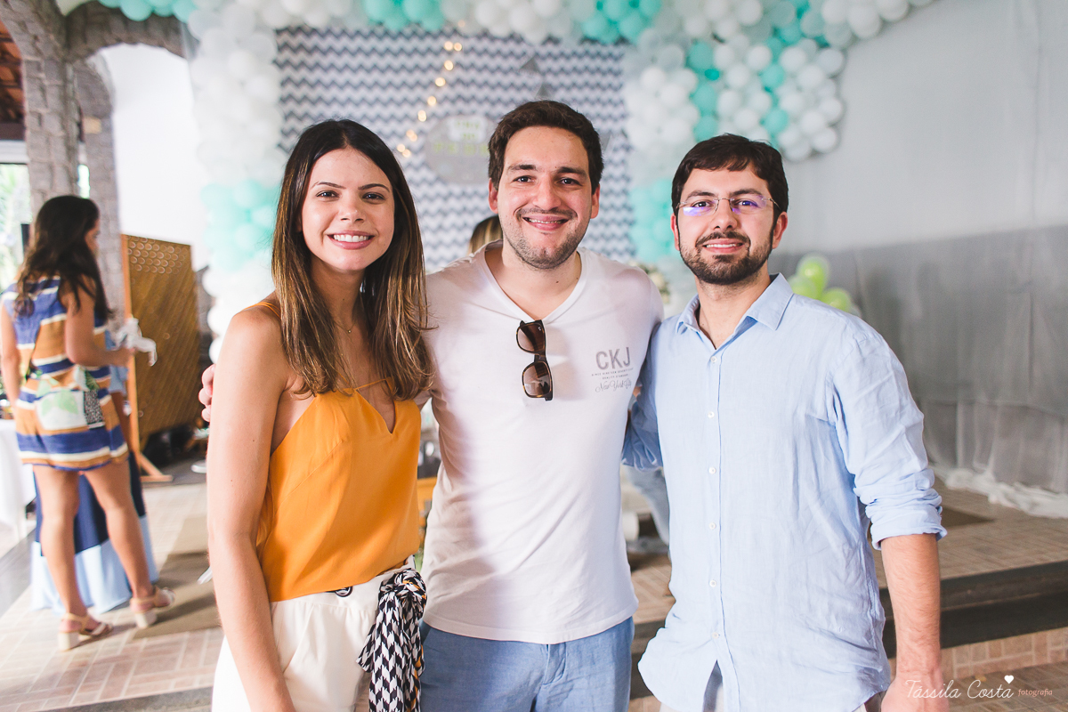 chá de bebê do Pedro, festa para chá de bebê, mundo azul, Praia de Itaparica, Casarão Verde, decoração linda para chá de bebê, fotografia no chá de bebê, fotografia de família em vila velha, es