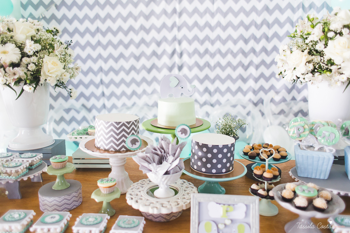 chá de bebê do Pedro, festa para chá de bebê, mundo azul, Praia de Itaparica, Casarão Verde, decoração linda para chá de bebê, fotografia no chá de bebê, fotografia de família em vila velha, es