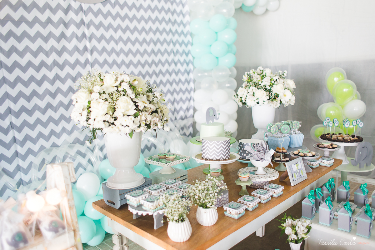 chá de bebê do Pedro, festa para chá de bebê, mundo azul, Praia de Itaparica, Casarão Verde, decoração linda para chá de bebê, fotografia no chá de bebê, fotografia de família em vila velha, es