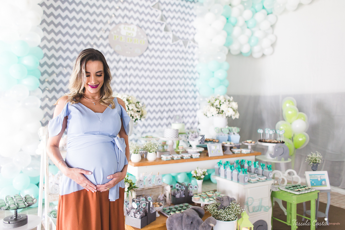 chá de bebê do Pedro, festa para chá de bebê, mundo azul, Praia de Itaparica, Casarão Verde, decoração linda para chá de bebê, fotografia no chá de bebê, fotografia de família em vila velha, es