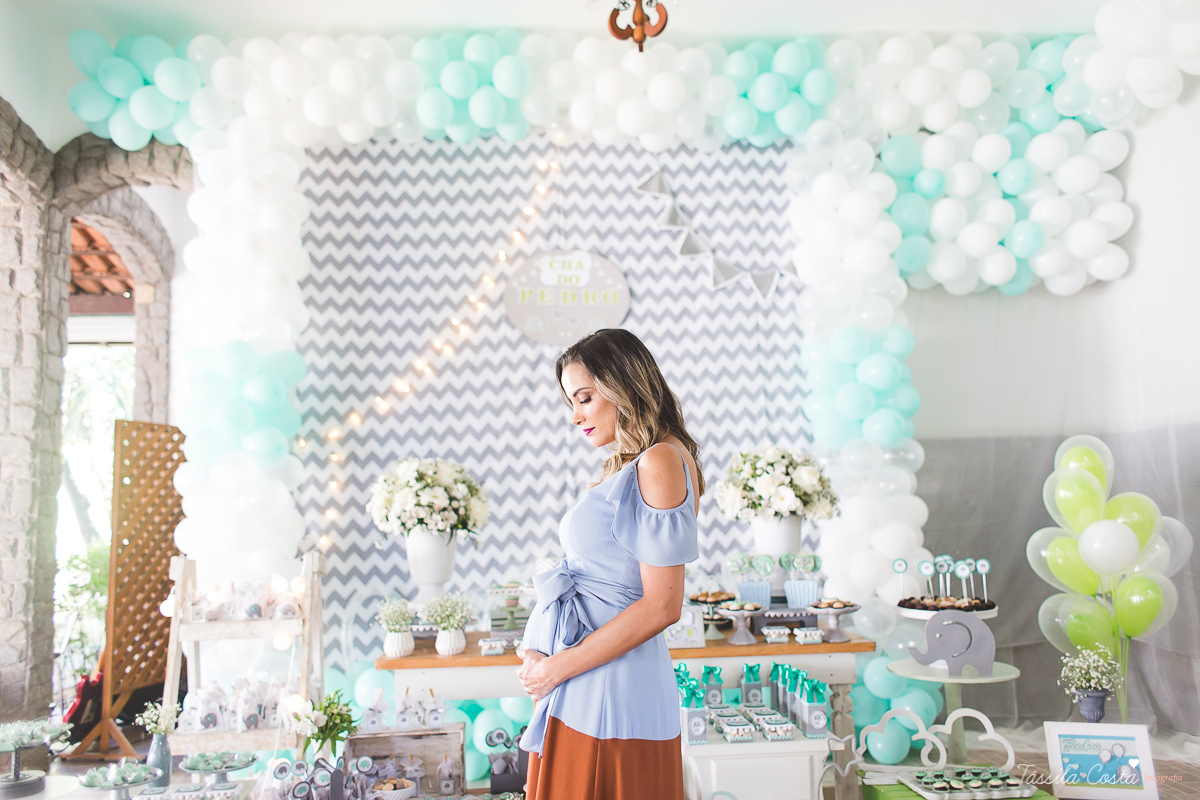 chá de bebê do Pedro, festa para chá de bebê, mundo azul, Praia de Itaparica, Casarão Verde, decoração linda para chá de bebê, fotografia no chá de bebê, fotografia de família em vila velha, es