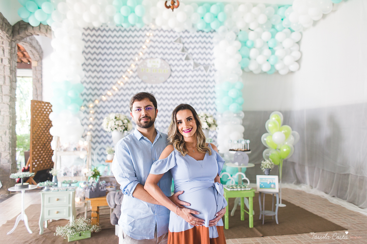 chá de bebê do Pedro, festa para chá de bebê, mundo azul, Praia de Itaparica, Casarão Verde, decoração linda para chá de bebê, fotografia no chá de bebê, fotografia de família em vila velha, es