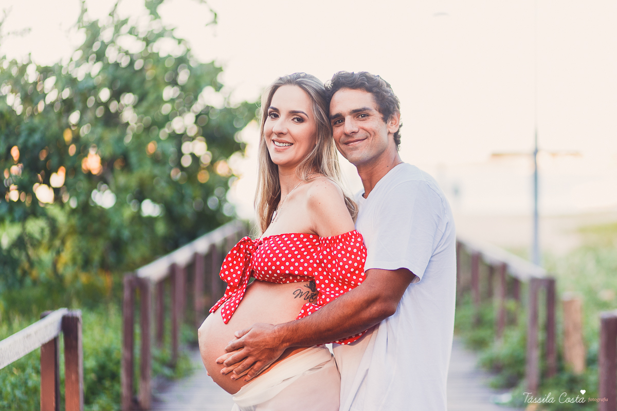 fotos lindas de grávida, ensaios fotográficos na luz de outono, por do sol, fotos no por do sol, grávidas e por do sol, grávida linda, o que vestir no ensaio fotográfico, gestante, camila e diogo, mãe de dois 