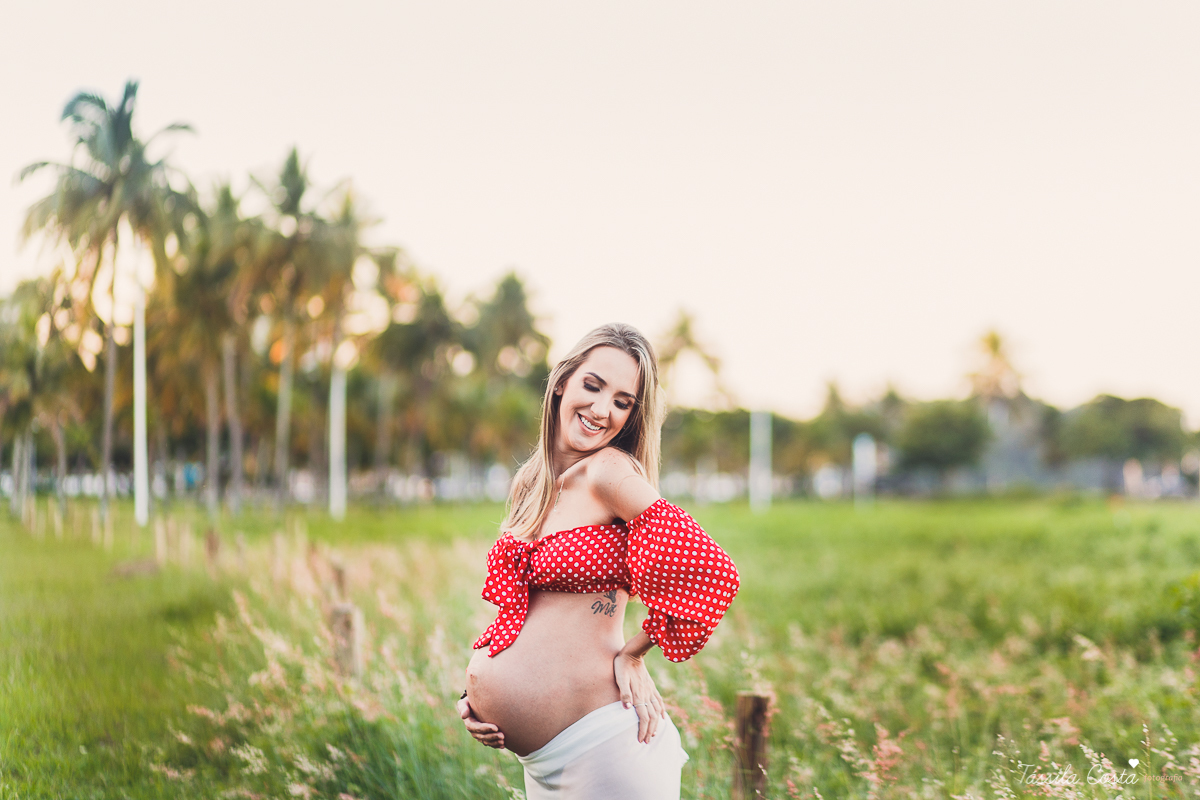 fotos lindas de grávida, ensaios fotográficos na luz de outono, por do sol, fotos no por do sol, grávidas e por do sol, grávida linda, o que vestir no ensaio fotográfico, gestante, camila e diogo, mãe de dois 