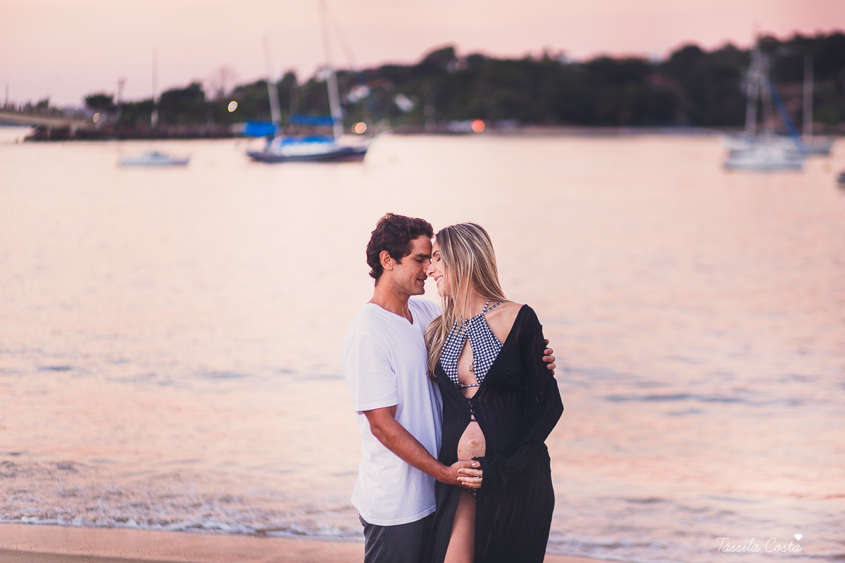 fotos lindas de grávida, ensaios fotográficos na luz de outono, por do sol, fotos no por do sol, grávidas e por do sol, grávida linda, o que vestir no ensaio fotográfico, gestante, camila e diogo, mãe de dois 