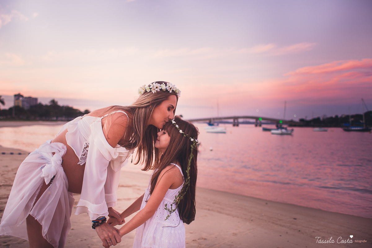 fotos lindas de grávida, ensaios fotográficos na luz de outono, por do sol, fotos no por do sol, grávidas e por do sol, grávida linda, o que vestir no ensaio fotográfico, gestante, camila e diogo, mãe de dois 