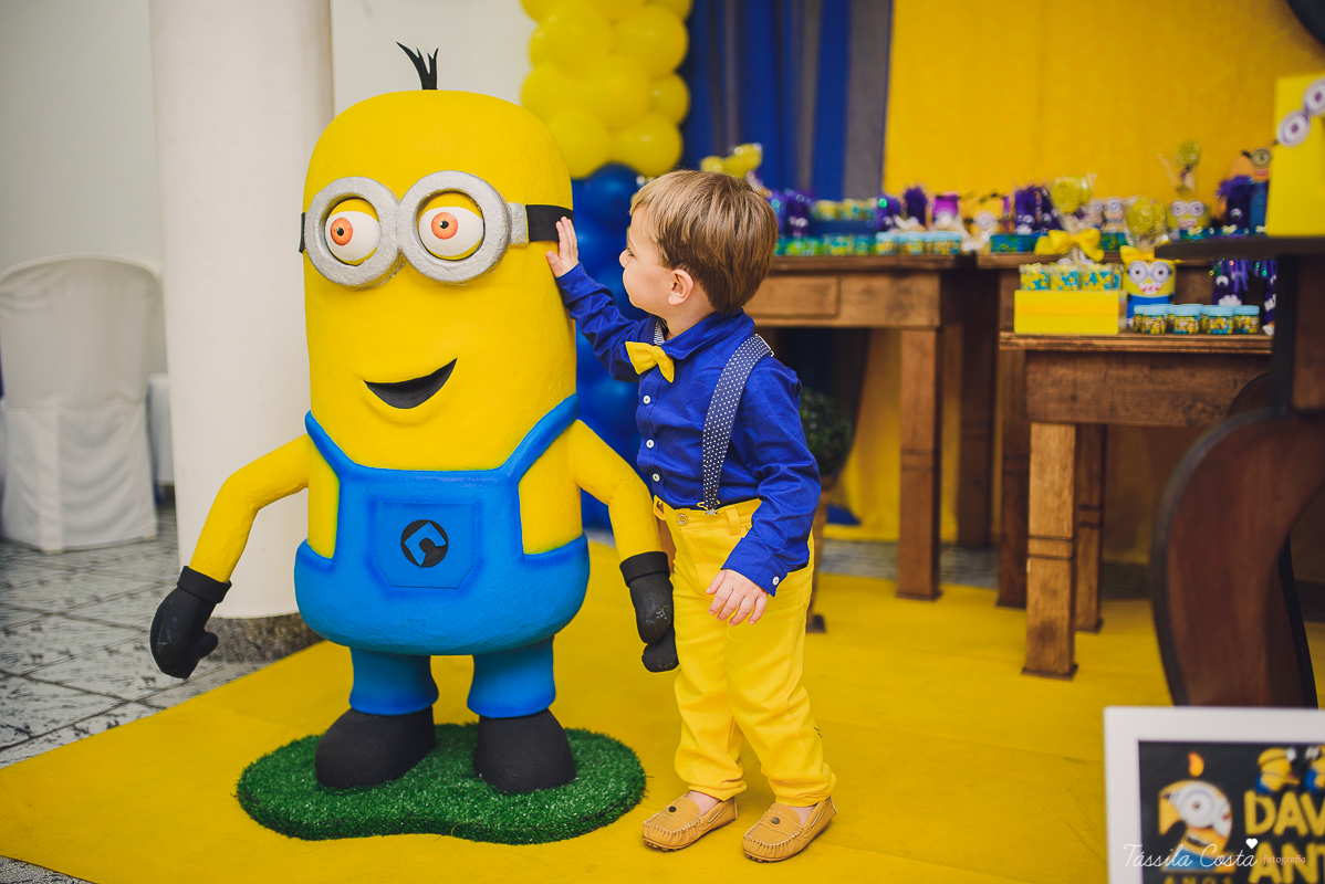 Tássila Costa, fotografia em Vila Velha, festa infantil em  Vila Velha, Cerimonial Victórias, cerimonial em Itaparica, festa de menino, minions, decoração dos minions, festa pequena, festa linda, mãe de menino, davi ant&