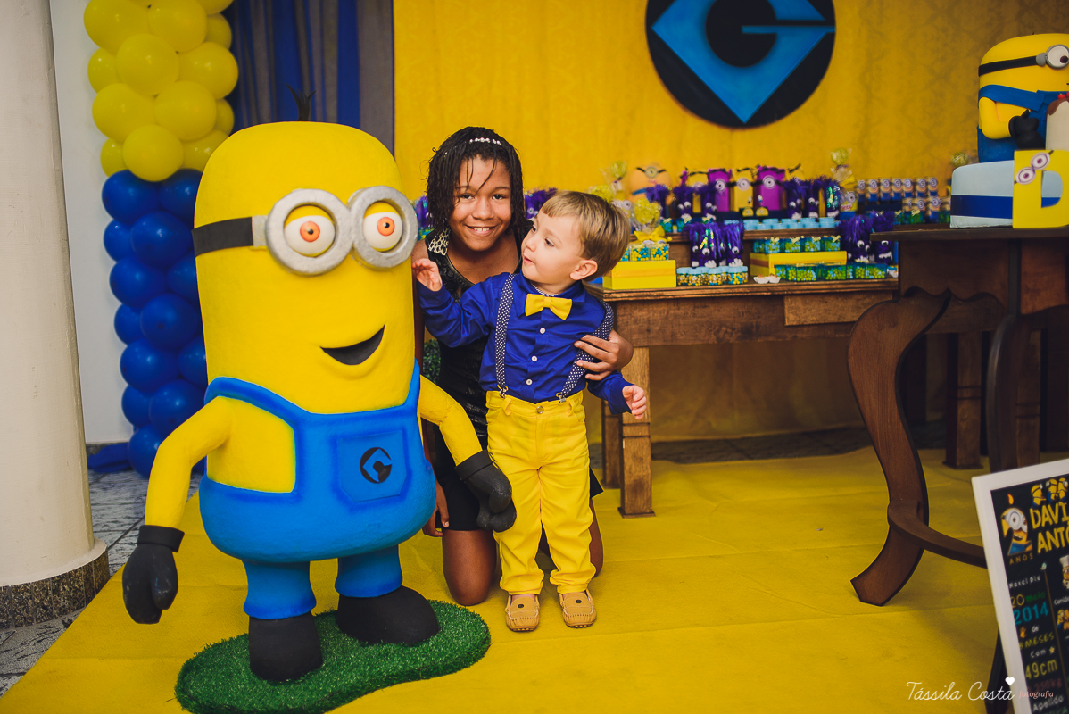 Tássila Costa, fotografia em Vila Velha, festa infantil em  Vila Velha, Cerimonial Victórias, cerimonial em Itaparica, festa de menino, minions, decoração dos minions, festa pequena, festa linda, mãe de menino, davi ant&