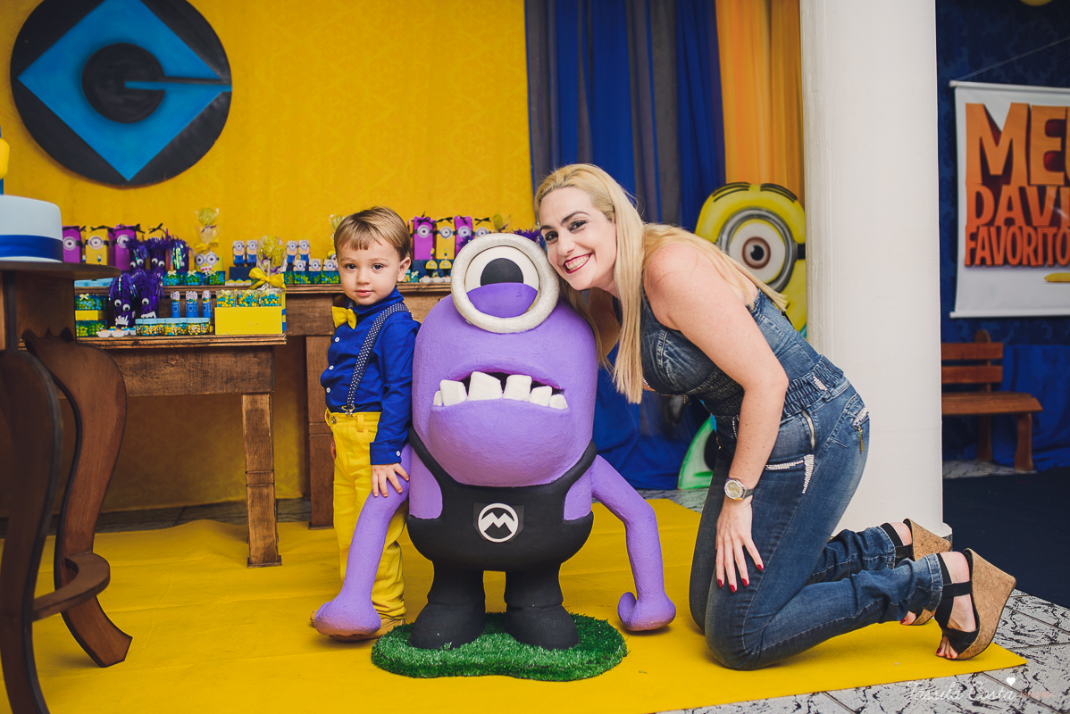 Tássila Costa, fotografia em Vila Velha, festa infantil em  Vila Velha, Cerimonial Victórias, cerimonial em Itaparica, festa de menino, minions, decoração dos minions, festa pequena, festa linda, mãe de menino, davi ant&
