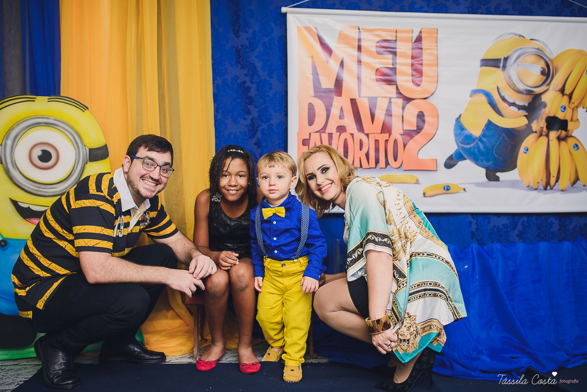 Tássila Costa, fotografia em Vila Velha, festa infantil em  Vila Velha, Cerimonial Victórias, cerimonial em Itaparica, festa de menino, minions, decoração dos minions, festa pequena, festa linda, mãe de menino, davi ant&