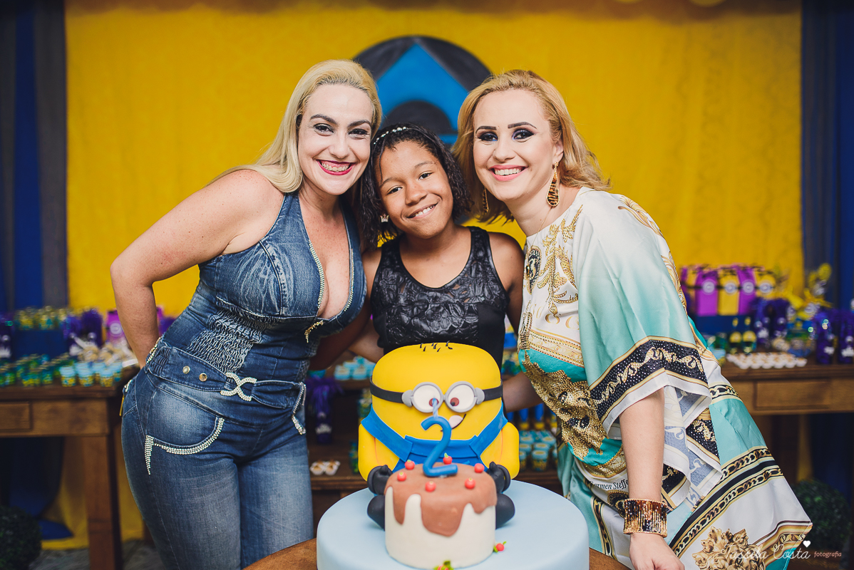 Tássila Costa, fotografia em Vila Velha, festa infantil em  Vila Velha, Cerimonial Victórias, cerimonial em Itaparica, festa de menino, minions, decoração dos minions, festa pequena, festa linda, mãe de menino, davi ant&