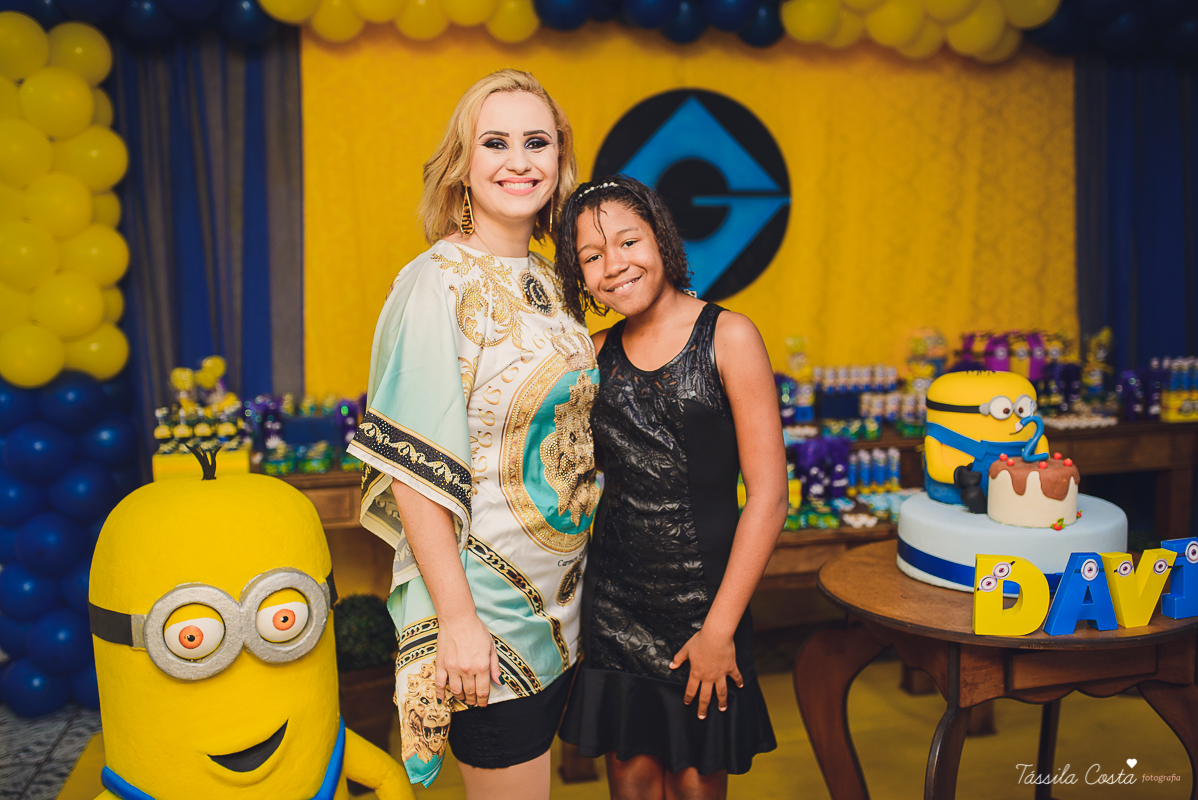 Tássila Costa, fotografia em Vila Velha, festa infantil em  Vila Velha, Cerimonial Victórias, cerimonial em Itaparica, festa de menino, minions, decoração dos minions, festa pequena, festa linda, mãe de menino, davi ant&
