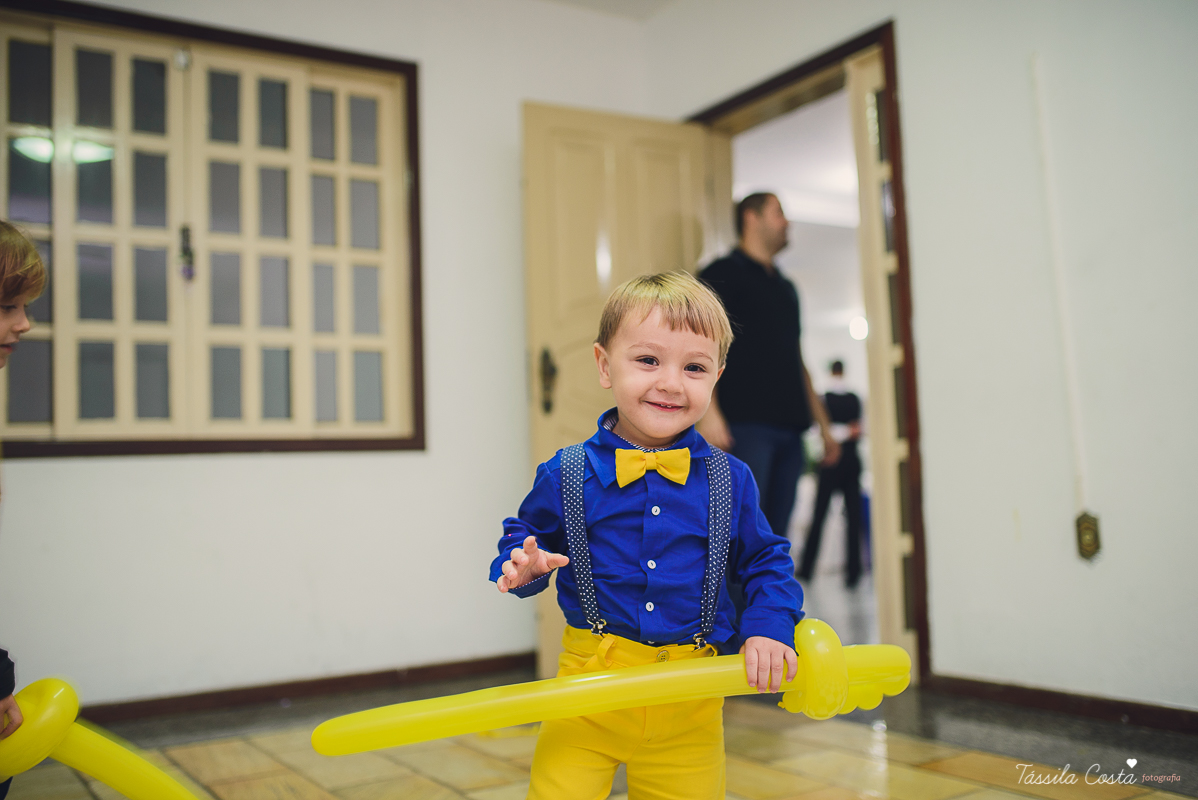 Tássila Costa, fotografia em Vila Velha, festa infantil em  Vila Velha, Cerimonial Victórias, cerimonial em Itaparica, festa de menino, minions, decoração dos minions, festa pequena, festa linda, mãe de menino, davi ant&