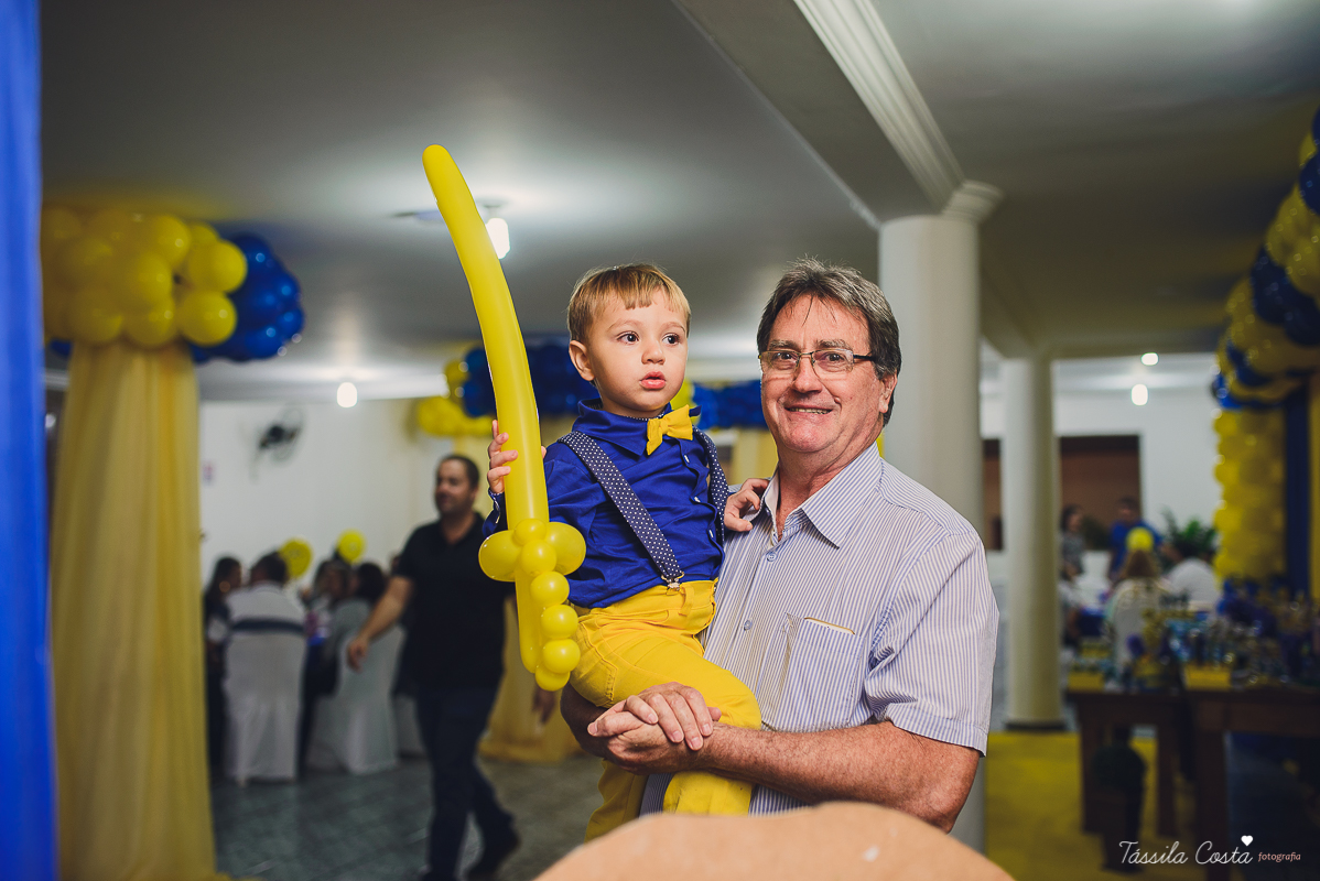 Tássila Costa, fotografia em Vila Velha, festa infantil em  Vila Velha, Cerimonial Victórias, cerimonial em Itaparica, festa de menino, minions, decoração dos minions, festa pequena, festa linda, mãe de menino, davi ant&