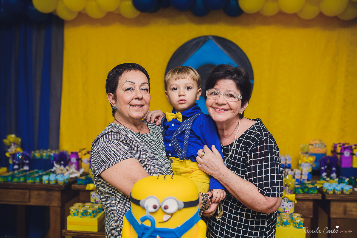 Tássila Costa, fotografia em Vila Velha, festa infantil em  Vila Velha, Cerimonial Victórias, cerimonial em Itaparica, festa de menino, minions, decoração dos minions, festa pequena, festa linda, mãe de menino, davi ant&