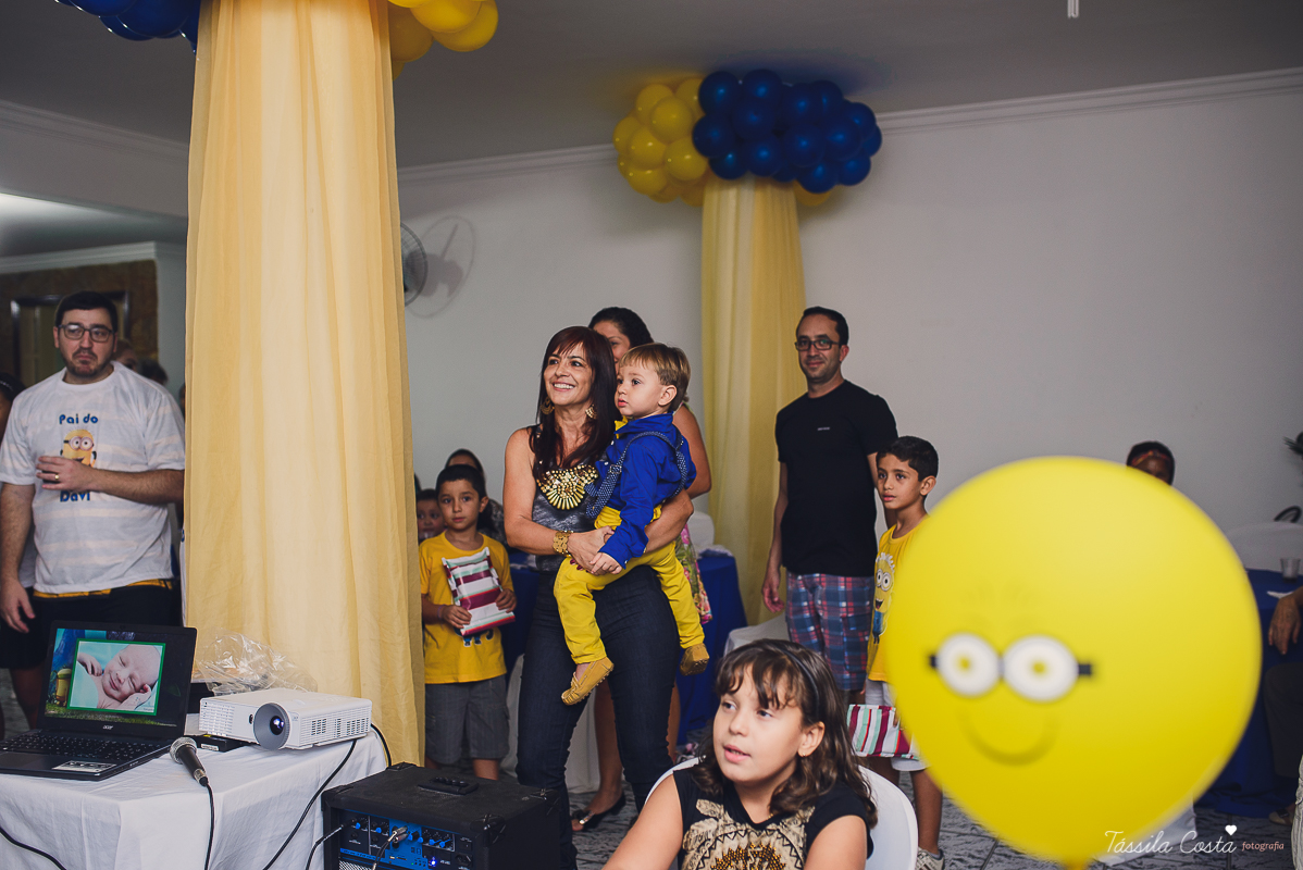 Tássila Costa, fotografia em Vila Velha, festa infantil em  Vila Velha, Cerimonial Victórias, cerimonial em Itaparica, festa de menino, minions, decoração dos minions, festa pequena, festa linda, mãe de menino, davi ant&