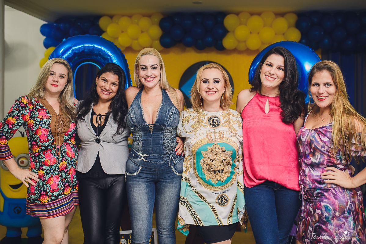 Tássila Costa, fotografia em Vila Velha, festa infantil em  Vila Velha, Cerimonial Victórias, cerimonial em Itaparica, festa de menino, minions, decoração dos minions, festa pequena, festa linda, mãe de menino, davi ant&
