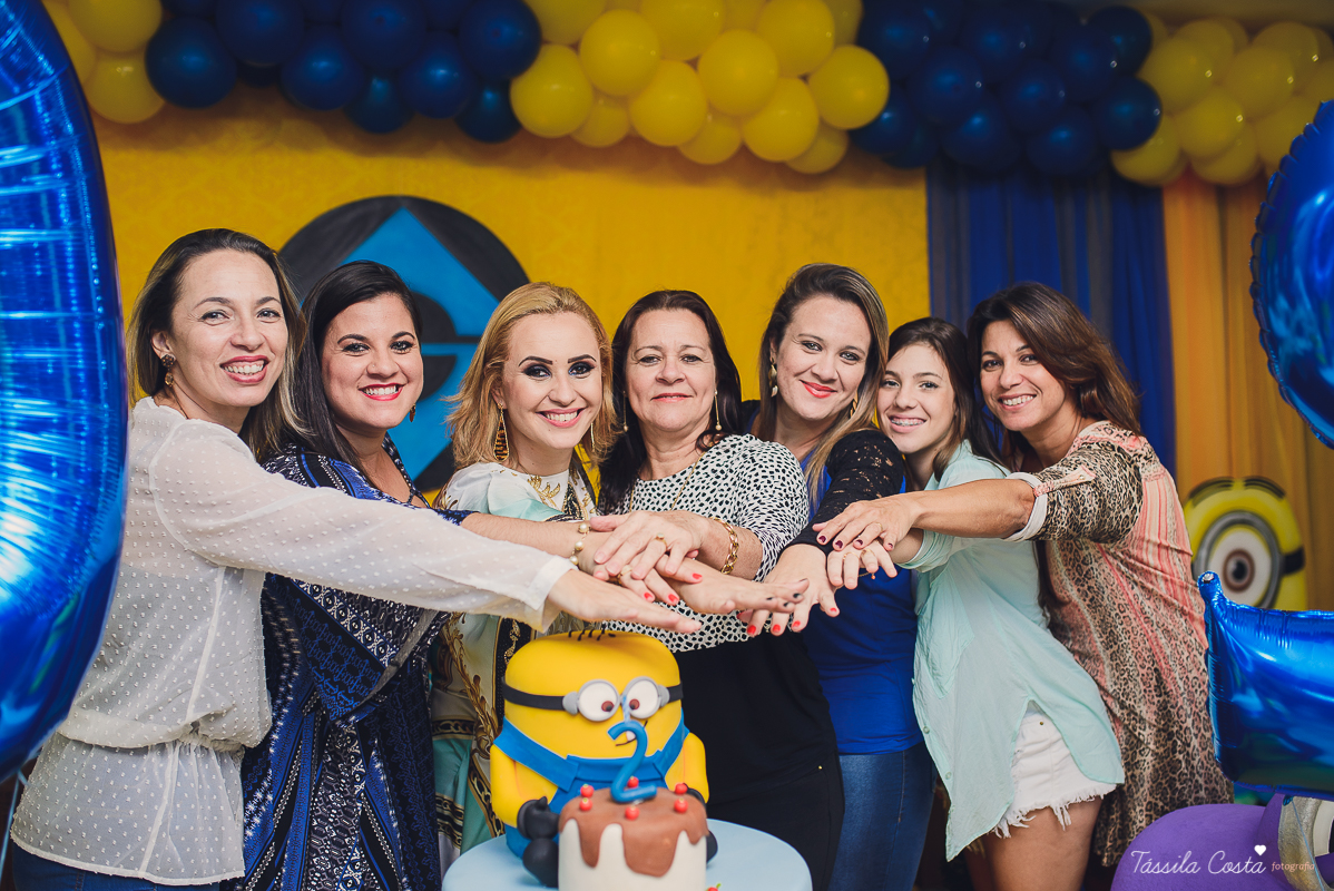 Tássila Costa, fotografia em Vila Velha, festa infantil em  Vila Velha, Cerimonial Victórias, cerimonial em Itaparica, festa de menino, minions, decoração dos minions, festa pequena, festa linda, mãe de menino, davi ant&