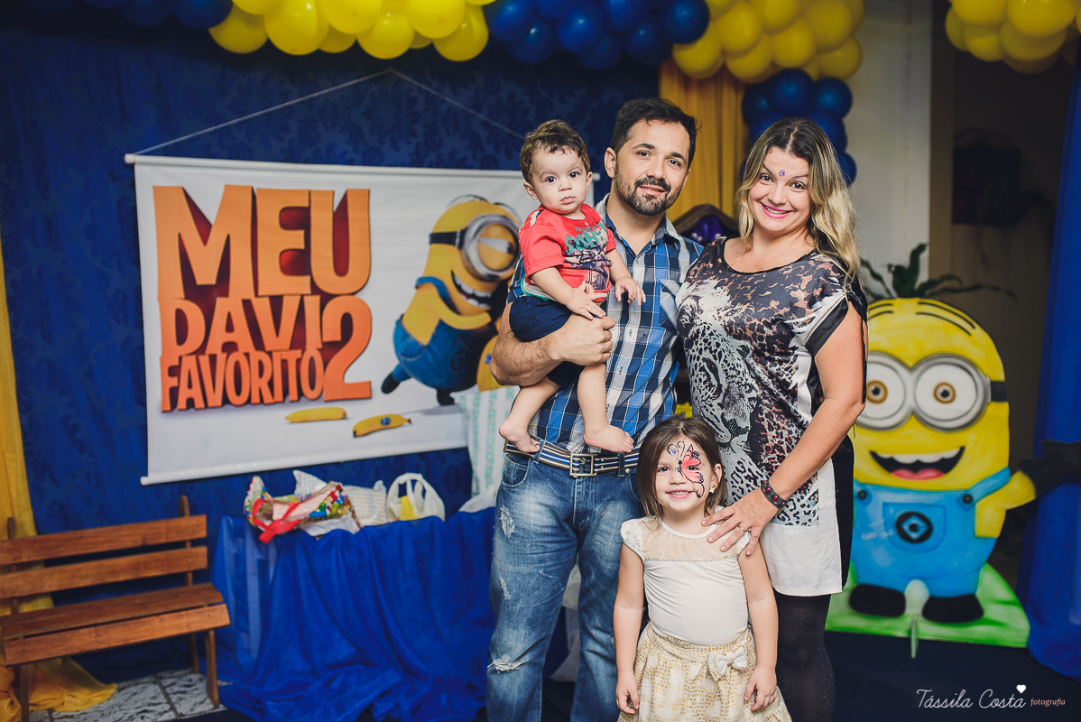 Tássila Costa, fotografia em Vila Velha, festa infantil em  Vila Velha, Cerimonial Victórias, cerimonial em Itaparica, festa de menino, minions, decoração dos minions, festa pequena, festa linda, mãe de menino, davi ant&