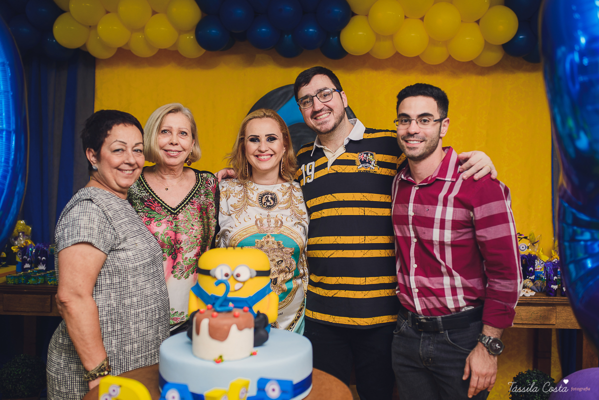 Tássila Costa, fotografia em Vila Velha, festa infantil em  Vila Velha, Cerimonial Victórias, cerimonial em Itaparica, festa de menino, minions, decoração dos minions, festa pequena, festa linda, mãe de menino, davi ant&