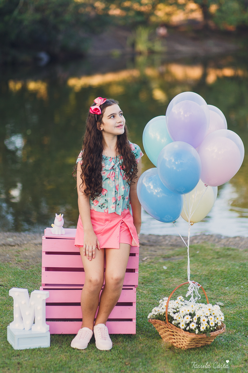 fotos feitas na ilha do frade, ensaio de família na ilha do frade, fotos de menina de 10 anos, looks para ensaio fotográfico, fotos com dia nublado em vitória es, fotografia em vitória es, fotógrafa especializada em ensaio externo, fotógrafa especializada