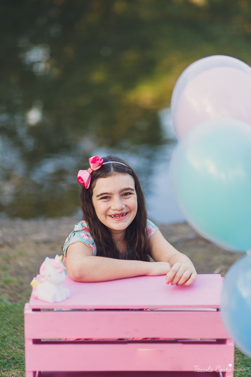 fotos feitas na ilha do frade, ensaio de família na ilha do frade, fotos de menina de 10 anos, looks para ensaio fotográfico, fotos com dia nublado em vitória es, fotografia em vitória es, fotógrafa especializada em ensaio externo, fotógrafa especializada