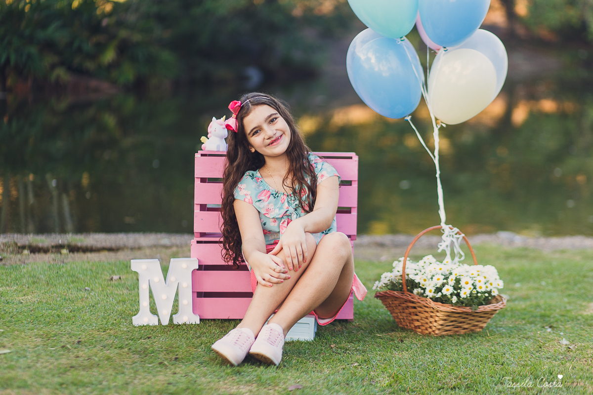 fotos feitas na ilha do frade, ensaio de família na ilha do frade, fotos de menina de 10 anos, looks para ensaio fotográfico, fotos com dia nublado em vitória es, fotografia em vitória es, fotógrafa especializada em ensaio externo, fotógrafa especializada