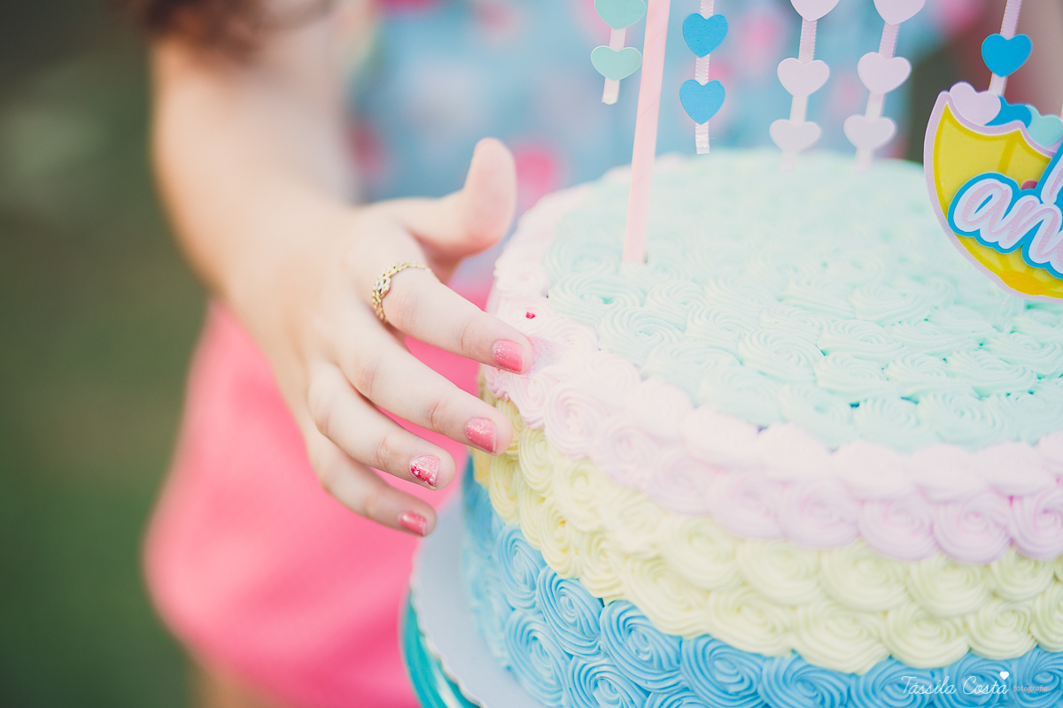 fotos feitas na ilha do frade, ensaio de família na ilha do frade, fotos de menina de 10 anos, looks para ensaio fotográfico, fotos com dia nublado em vitória es, fotografia em vitória es, fotógrafa especializada em ensaio externo, fotógrafa especializada