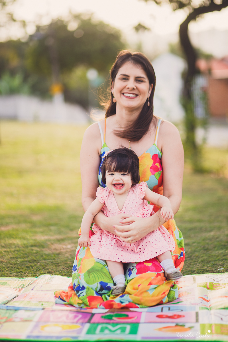 fotografia de família em Vitória ES, Praia de Camburi, Virótia ES, fotos de família, fotógrafa de familias em Vitória ES, fotos profissionais, Tássila Costa fotografia, papais de primeira viagem, acompanhamento fotográfico em Vitória, pais de menina, ES