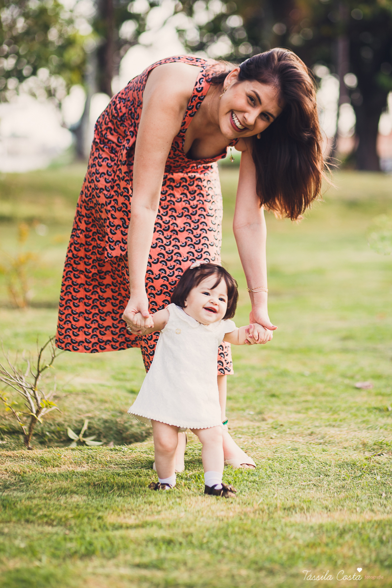 fotografia de família em Vitória ES, Praia de Camburi, Virótia ES, fotos de família, fotógrafa de familias em Vitória ES, fotos profissionais, Tássila Costa fotografia, papais de primeira viagem, acompanhamento fotográfico em Vitória, pais de menina, ES
