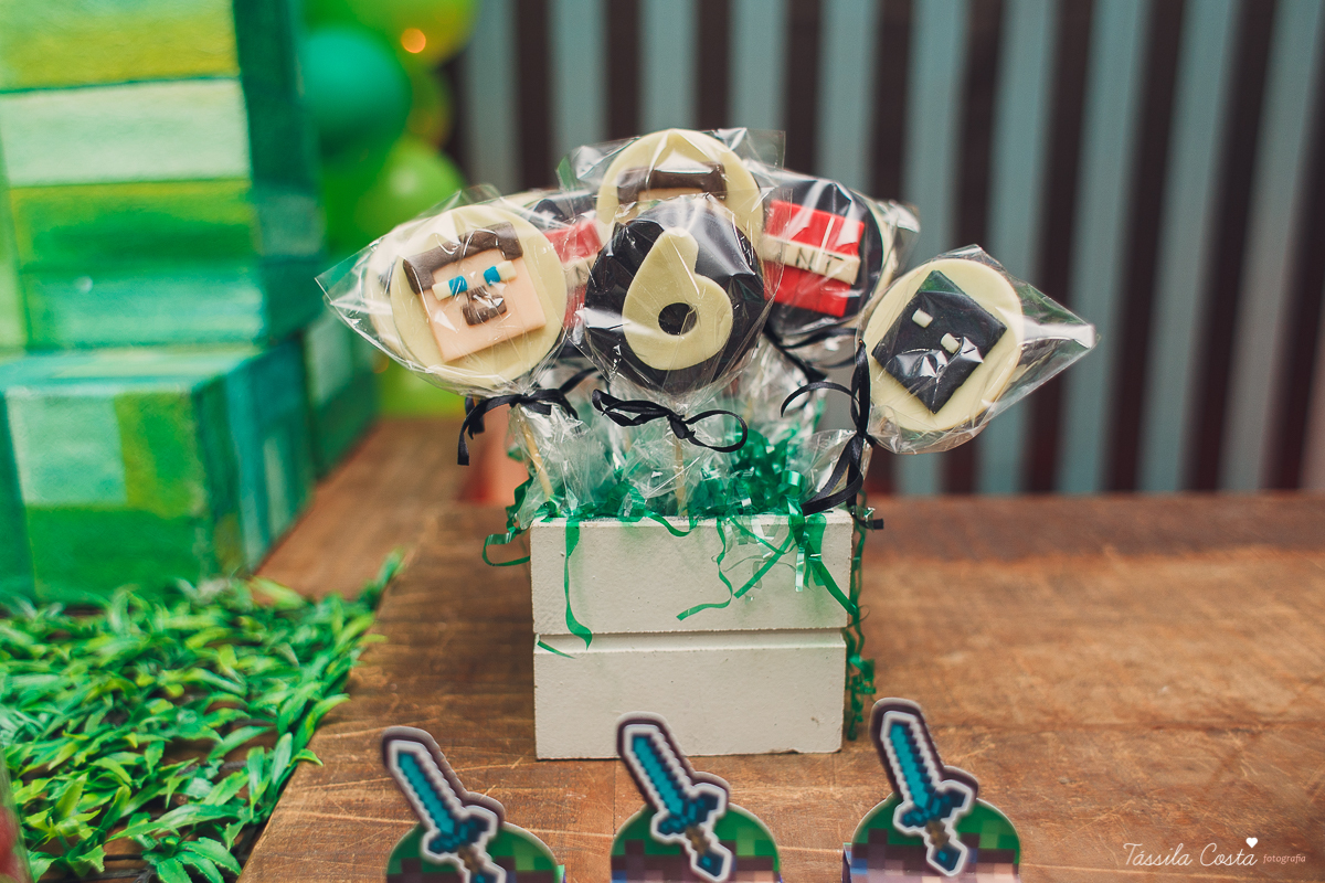 Festa de menino no tema minecreft, no cerimonial Oficina de Festas, na Praia da Costa, fotografia de aniversario infantil na Praia da Costa, festa de menino em cerimonial, mãe de menino, decor diferente para menino, 6 anos, festa para 6 anos, decoração 