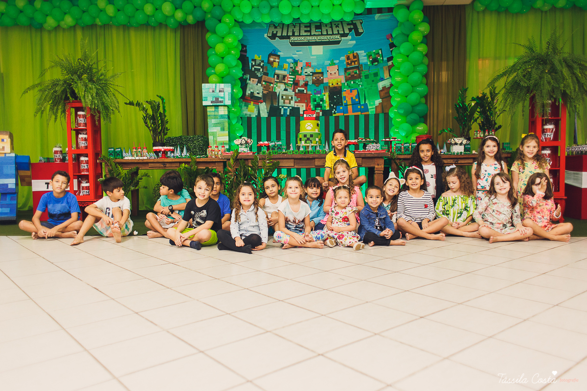 Festa de menino no tema minecreft, no cerimonial Oficina de Festas, na Praia da Costa, fotografia de aniversario infantil na Praia da Costa, festa de menino em cerimonial, mãe de menino, decor diferente para menino, 6 anos, festa para 6 anos, decoração 