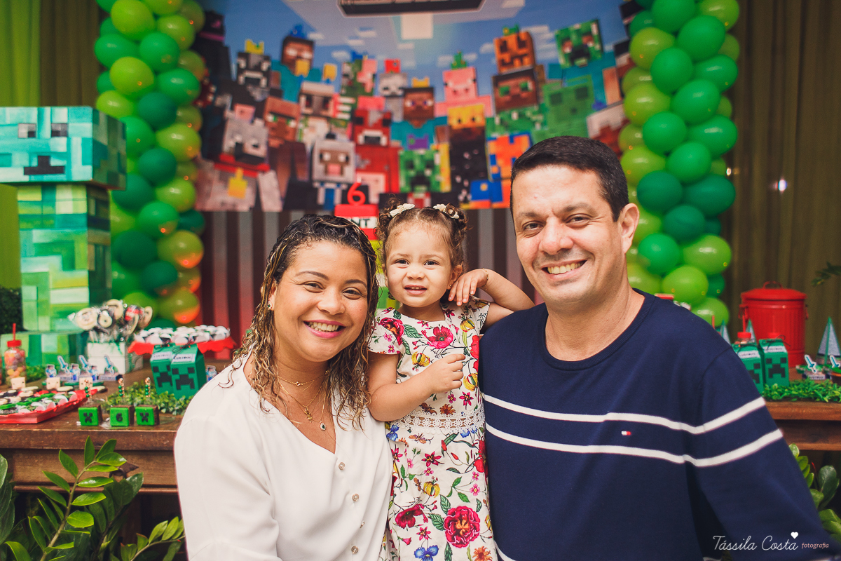 Festa de menino no tema minecreft, no cerimonial Oficina de Festas, na Praia da Costa, fotografia de aniversario infantil na Praia da Costa, festa de menino em cerimonial, mãe de menino, decor diferente para menino, 6 anos, festa para 6 anos, decoração 